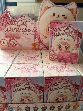 Petit Cat Wardrobe V2 Baby Three Plush Mystery Box -
